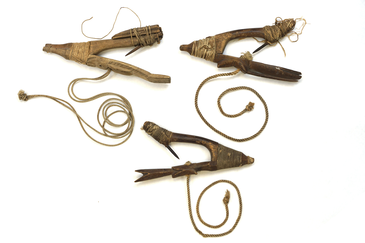 Use of the traditional halibut hook of the Makah Tribe, the čibu