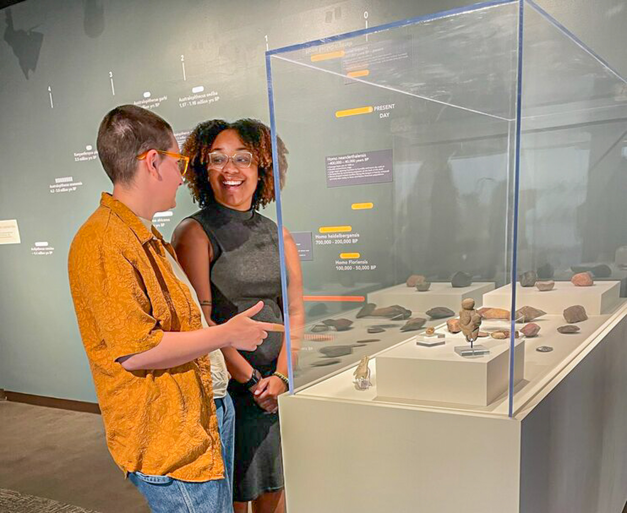 Picture of students looking at artifacts